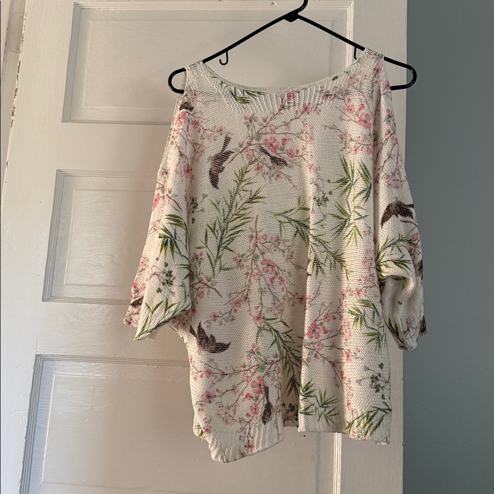 Collezioni Leonardo Loose Knit Cold Shoulder Sweater